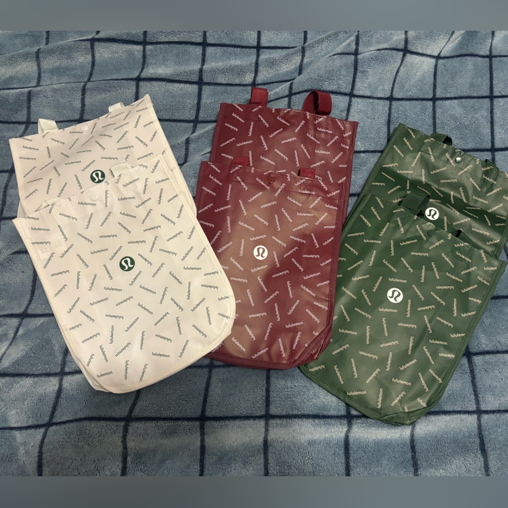 lululemon shopping totes